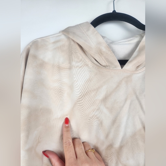 Lululemon Cropped Scuba Pullover Hoodie Tie Dye Tan Size 6 or 8 - Picture 3 of 6